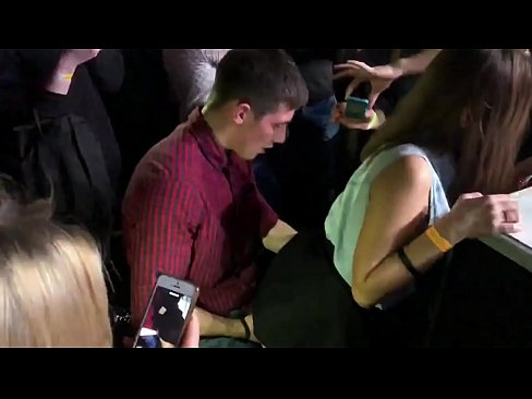 ❤️ Bonde chairo muRussian nightclub. Musikana weRussia ane makore 18 ari mu anus uye bonde akanyura munightclub ❤️❌  ❌️